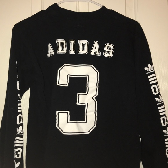 adidas Tops - Adidas Longsleeve!!